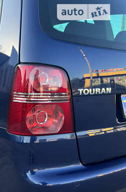 Минивэн Volkswagen Touran 2007 в Лубнах