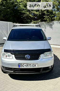 Минивэн Volkswagen Touran 2003 в Новомосковске