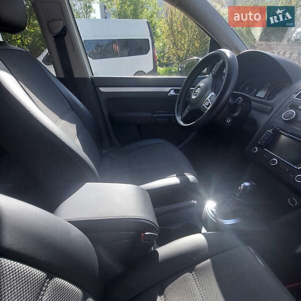 Volkswagen Touran 2014