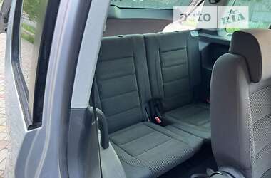 Мінівен Volkswagen Touran 2005 в Нововолинську