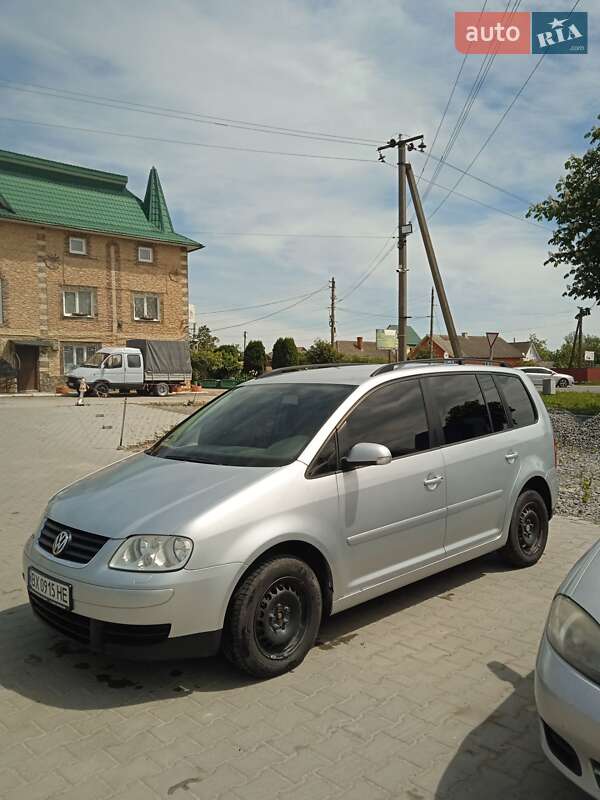 Минивэн Volkswagen Touran 2003 в Черновцах