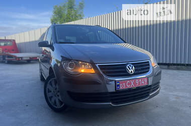 Минивэн Volkswagen Touran 2008 в Лубнах