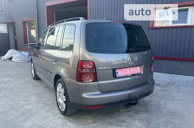 Минивэн Volkswagen Touran 2008 в Лубнах