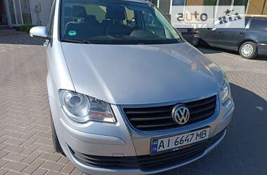 Минивэн Volkswagen Touran 2008 в Буче