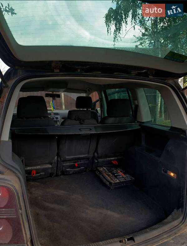 Минивэн Volkswagen Touran 2005 в Хмельницком