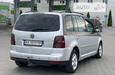 Мінівен Volkswagen Touran 2004 в Києві
