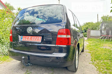Минивэн Volkswagen Touran 2004 в Дубно
