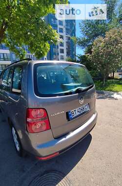 Минивэн Volkswagen Touran 2007 в Луцке