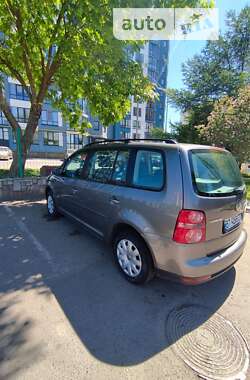 Минивэн Volkswagen Touran 2007 в Луцке