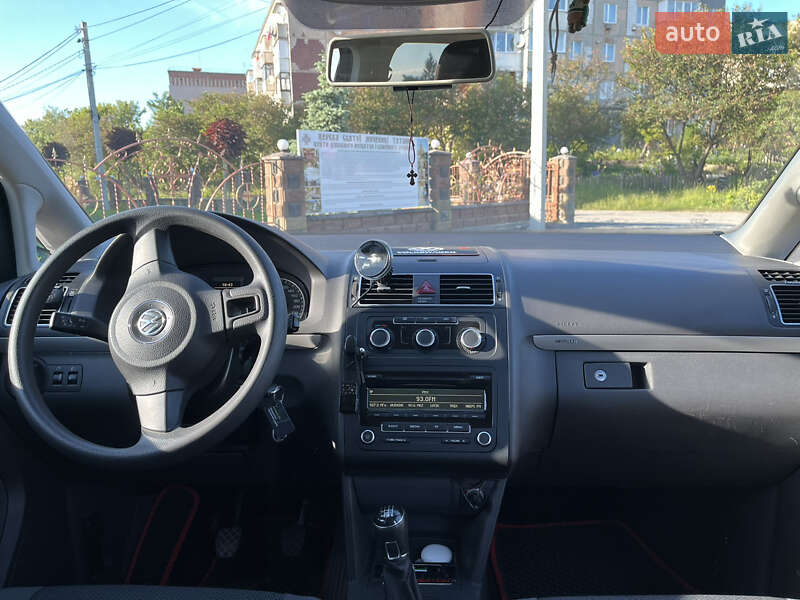 Мінівен Volkswagen Touran 2014 в Кременці