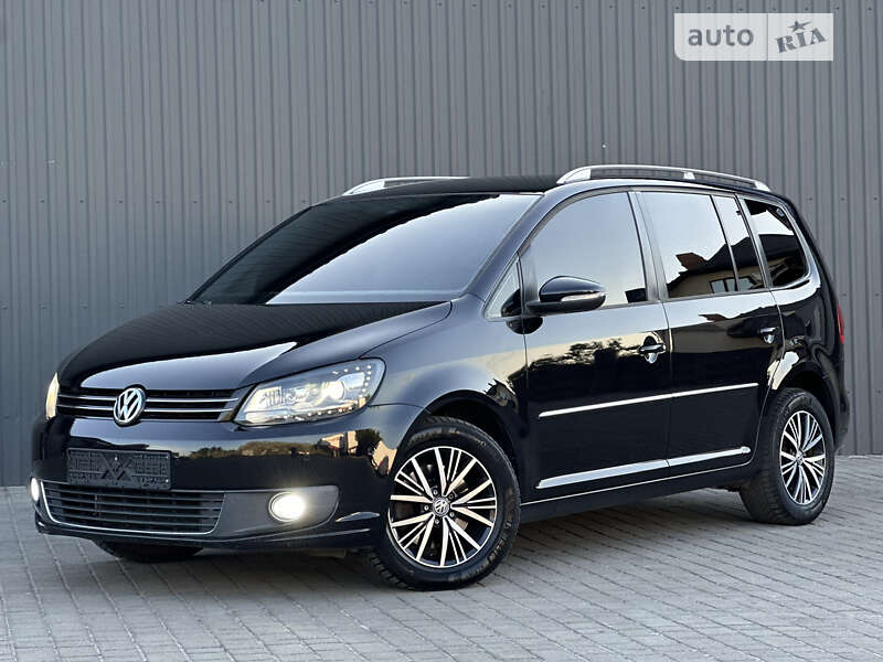 Минивэн Volkswagen Touran 2011 в Сарнах