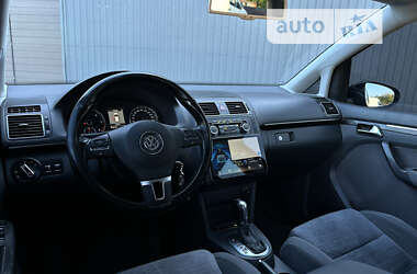 Минивэн Volkswagen Touran 2011 в Сарнах