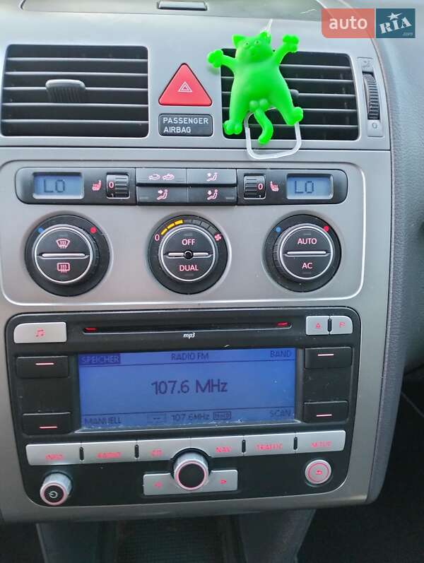 Минивэн Volkswagen Touran 2008 в Белой Церкви