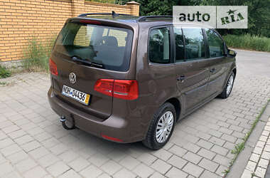 Мінівен Volkswagen Touran 2012 в Стрию