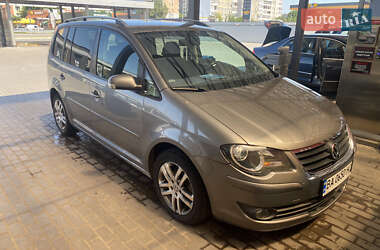 Минивэн Volkswagen Touran 2009 в Александрие