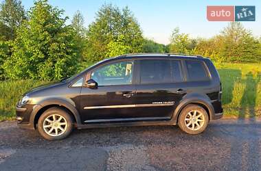 Мінівен Volkswagen Touran 2010 в Чернігові