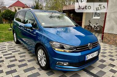 Микровэн Volkswagen Touran 2016 в Мукачево