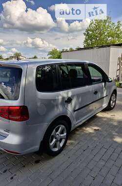 Минивэн Volkswagen Touran 2010 в Каменец-Подольском