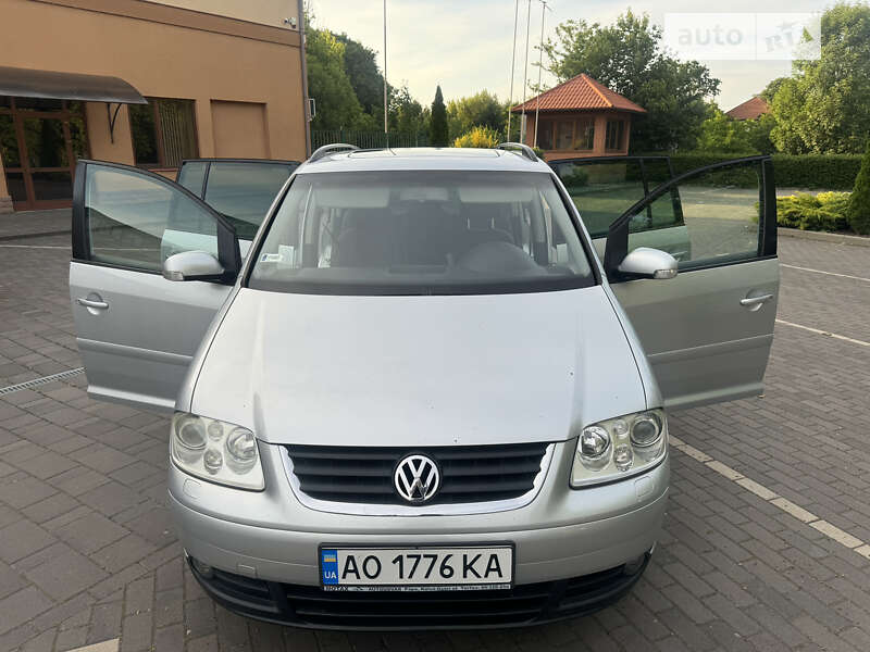 Мінівен Volkswagen Touran 2004 в Береговому