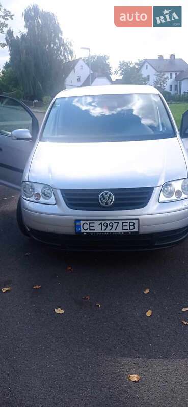 Минивэн Volkswagen Touran 2004 в Черновцах