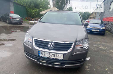 Мінівен Volkswagen Touran 2007 в Києві