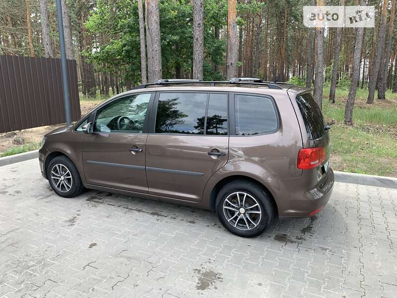 Мінівен Volkswagen Touran 2015 в Києві фото 2 Мінівен Volkswagen Touran 2015 в Києві