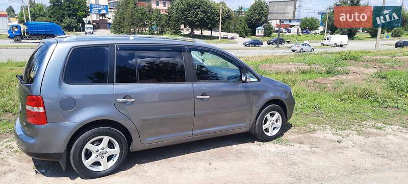 Минивэн Volkswagen Touran 2005 в Харькове