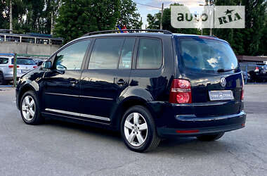 Минивэн Volkswagen Touran 2007 в Киеве