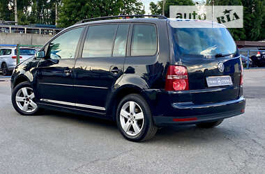 Минивэн Volkswagen Touran 2007 в Киеве