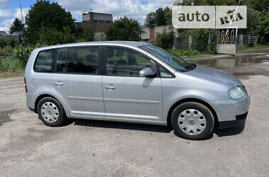 Мінівен Volkswagen Touran 2006 в Луцьку