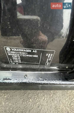 Минивэн Volkswagen Touran 2012 в 