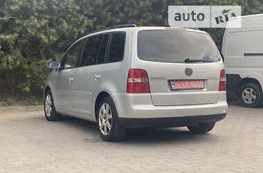 Минивэн Volkswagen Touran 2004 в Мостиске