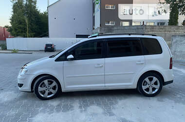 Минивэн Volkswagen Touran 2010 в Тернополе