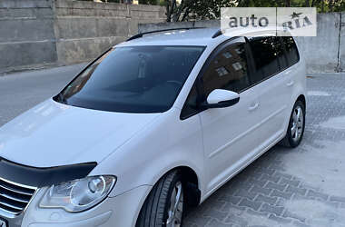 Мінівен Volkswagen Touran 2010 в Тернополі