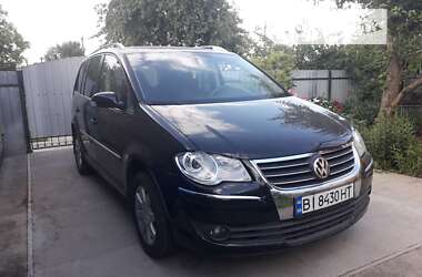 Минивэн Volkswagen Touran 2007 в Шишаки