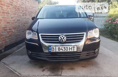 Минивэн Volkswagen Touran 2007 в Шишаки