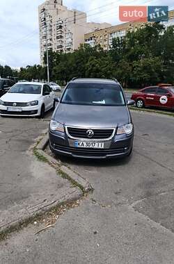 Минивэн Volkswagen Touran 2007 в Киеве