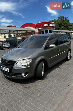 Мінівен Volkswagen Touran 2007 в 