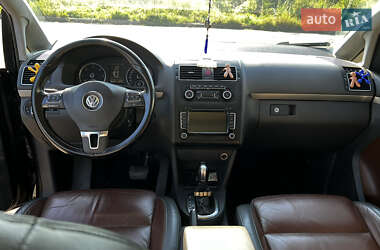 Минивэн Volkswagen Touran 2011 в 