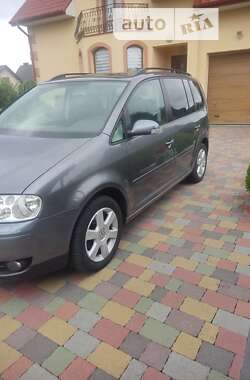 Минивэн Volkswagen Touran 2006 в Луцке