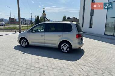 Минивэн Volkswagen Touran 2012 в 
