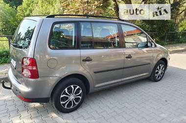 Мінівен Volkswagen Touran 2007 в Косові