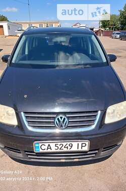 Минивэн Volkswagen Touran 2004 в Кривом Озере