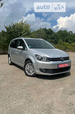 Минивэн Volkswagen Touran 2015 в Новомосковске