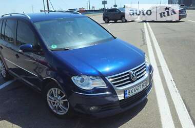 Минивэн Volkswagen Touran 2009 в Киеве