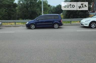 Минивэн Volkswagen Touran 2009 в Киеве