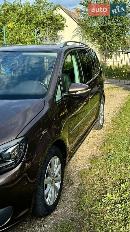 Минивэн Volkswagen Touran 2011 в Самборе