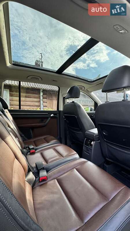 Минивэн Volkswagen Touran 2011 в Самборе