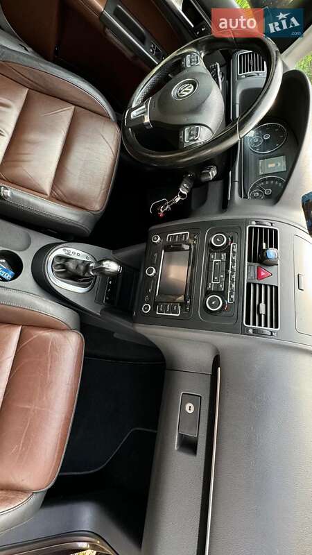 Минивэн Volkswagen Touran 2011 в Самборе