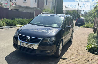 Мінівен Volkswagen Touran 2009 в Києві